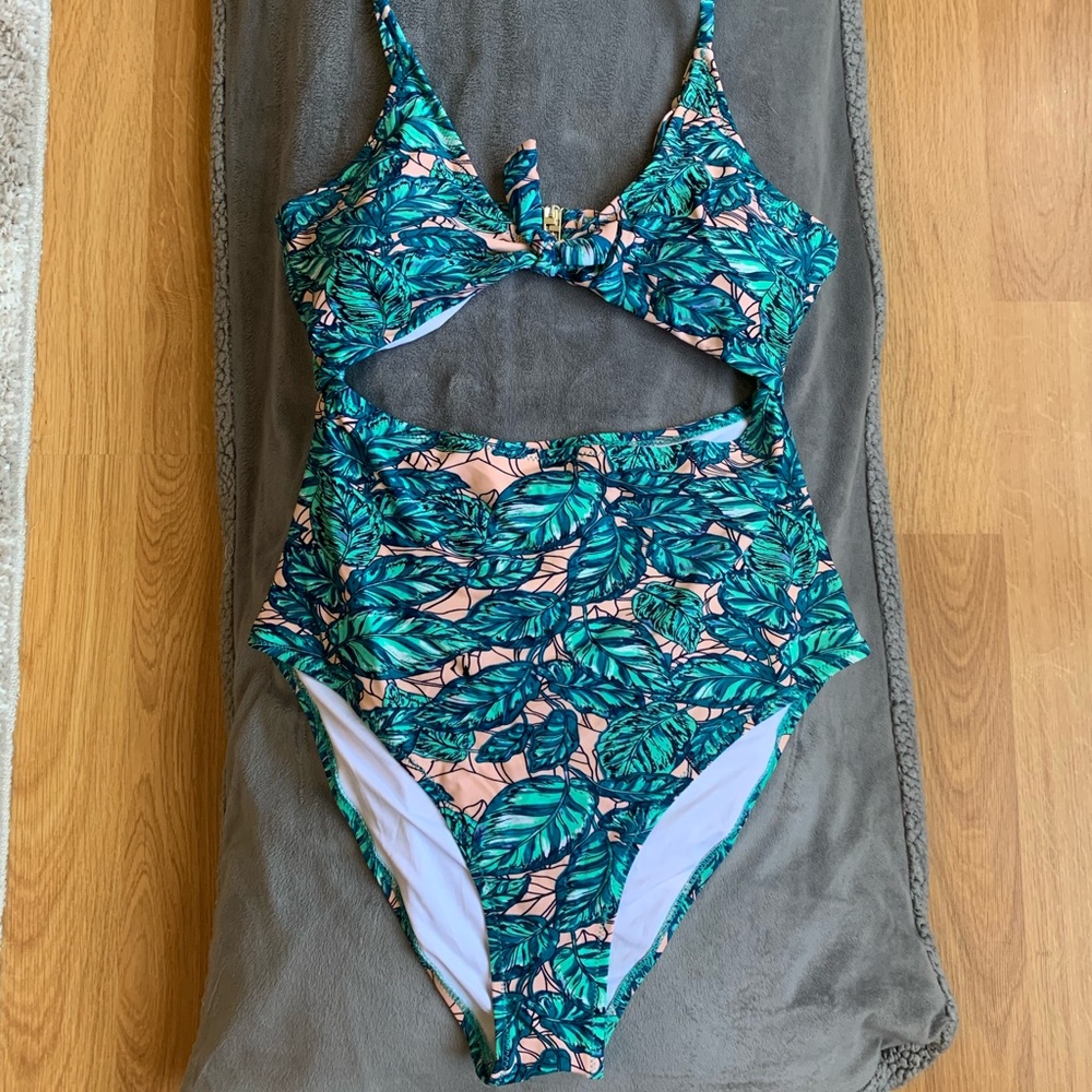 Cupshe one piece bathing suit